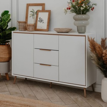 Bela kredenca s hrastovimi detajli 2 vrati in 3 predali Arona01B 135x38x90H