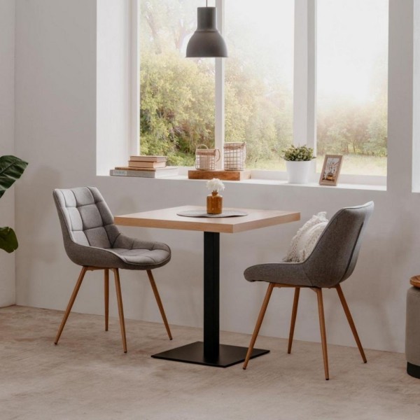 Kvadratna miza 70x70x75 h cm hrastov vrh in črno podnožje Kvadratna miza 70x70x75 h cm hrastov vrh in črno podnožje